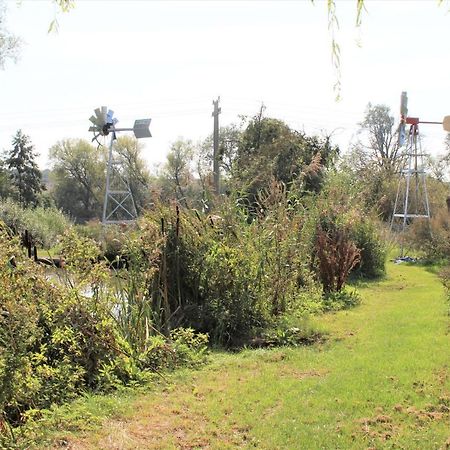 Rum Bridge "Owl Watch" Wooden Tipi Hotel Sudbury  Exterior photo